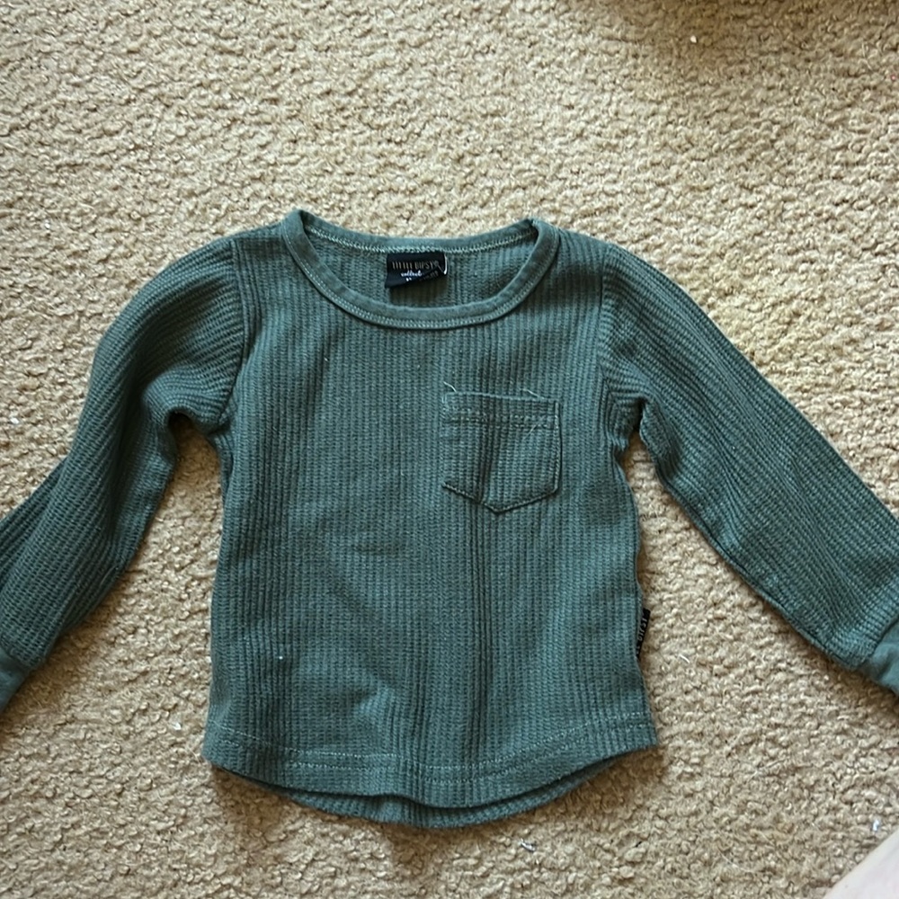 Little Bipsy waffle shirt